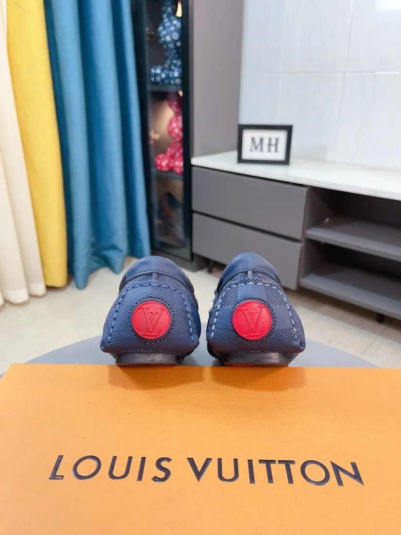 Men's men's shoes💰400🌹🌹[LV Louis Vuitton] New men's beanie shoes💝💝.. Top-grade imported cowhide embossed➕Comfortable leather lining. It is extremely skin-friendly and comfortable, feels very delicate, and the shape is very correct! Perfectly reflects the three-dimensional sense, code number: 38-44